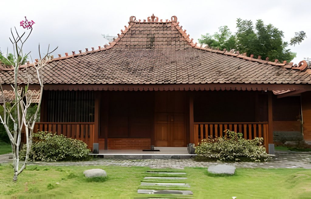 Rumah Joglo Jawa Timur