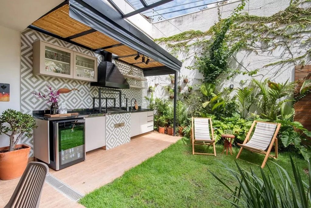 Teras dengan Dapur Outdoor