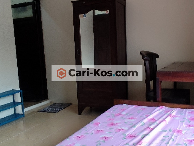 Kost Putra Arkana kamar mandi dalam dekat UGM