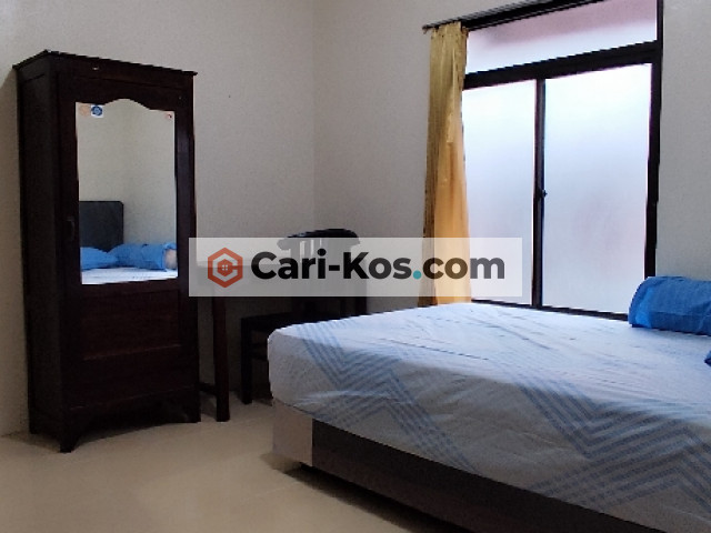 UGM Kost Putra Arkana kamar mandi dalam